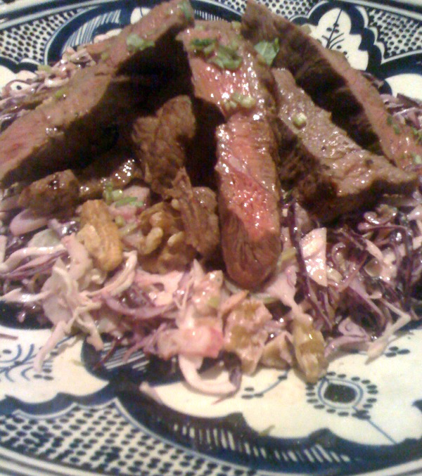 Rezept: Hirschkeule mit Cole-Slaw + Walnüssen | Einfach Lecker Essen