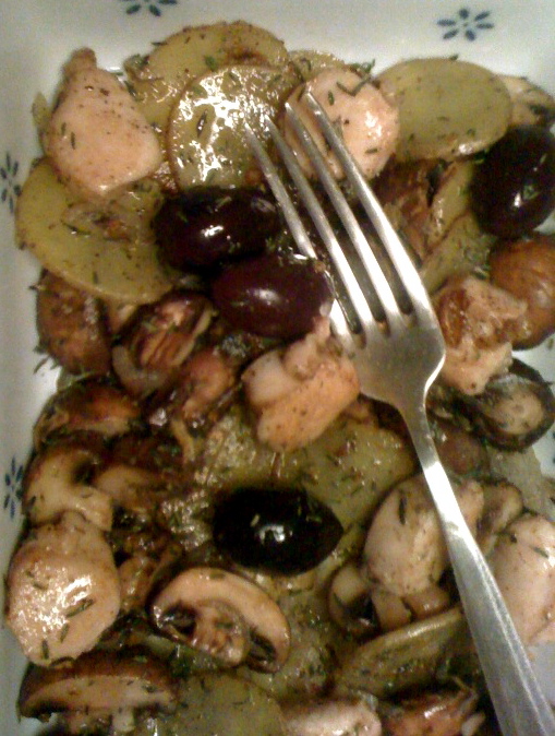 Schnelle Pfanne mit Kartoffeln, Champignons und Kaninchenfilet ...